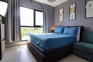 2 habitaciones, tabla de planchar con plancha, wifi y ropa de cama 