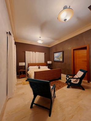 6 Schlafzimmer, Bügeleisen/Bügelbrett, WLAN, Bettwäsche