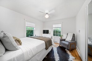 2 slaapkamers, een strijkplank/strijkijzer, wifi, beddengoed