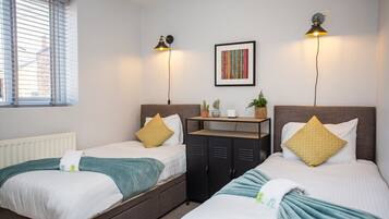 2 bedrooms, iron/ironing board, free WiFi, bed sheets