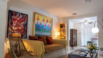 Comfort House, 4 Bedrooms, Non Smoking, Garden View | Living area | Smart TV, Netflix, Hulu, streaming services