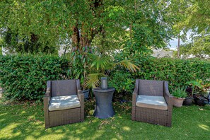 Comfort House, 4 Bedrooms, Non Smoking, Garden View | Terrace/patio - Miami Vacation Home 4 bedroom Parking. (Miami)