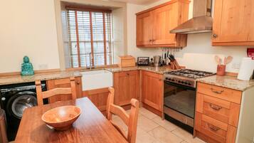 Dishwasher, cookware/dishes/utensils