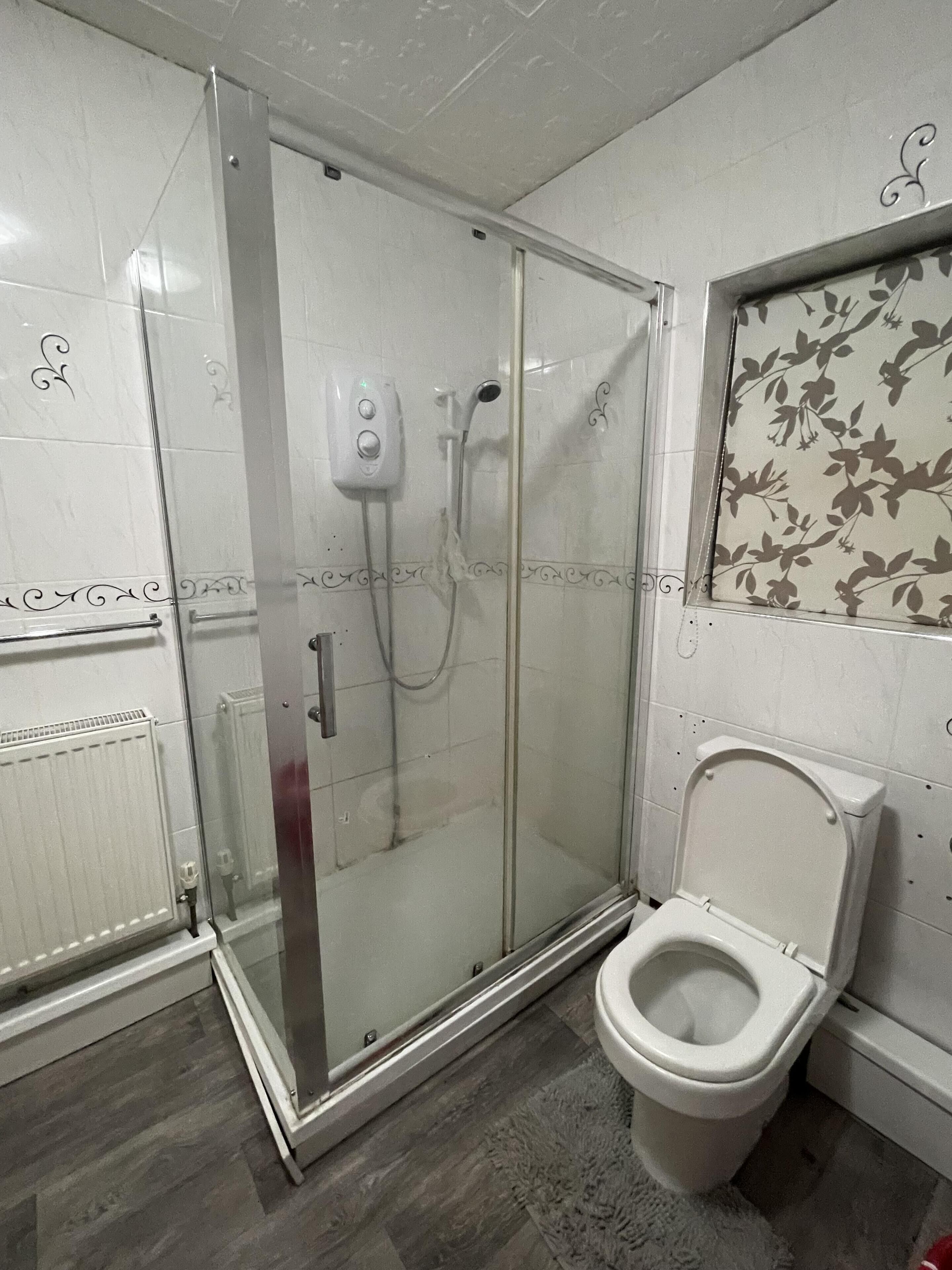House | Bathroom | Shower, free toiletries, towels
