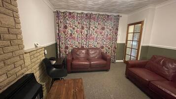 House | Living area | Fireplace