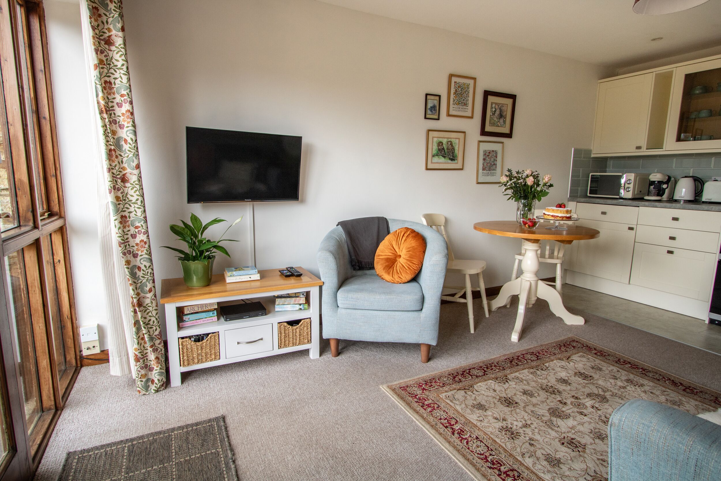 Cottage | Living area