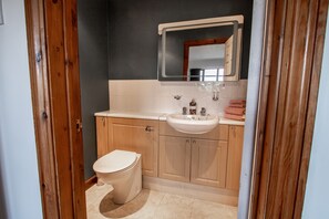 Cottage | Bathroom | Shower - The Linhay (Barnstaple)