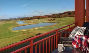 Property grounds - Spacious Four Bedroom Condo in Sevierville, TN (Sevierville)