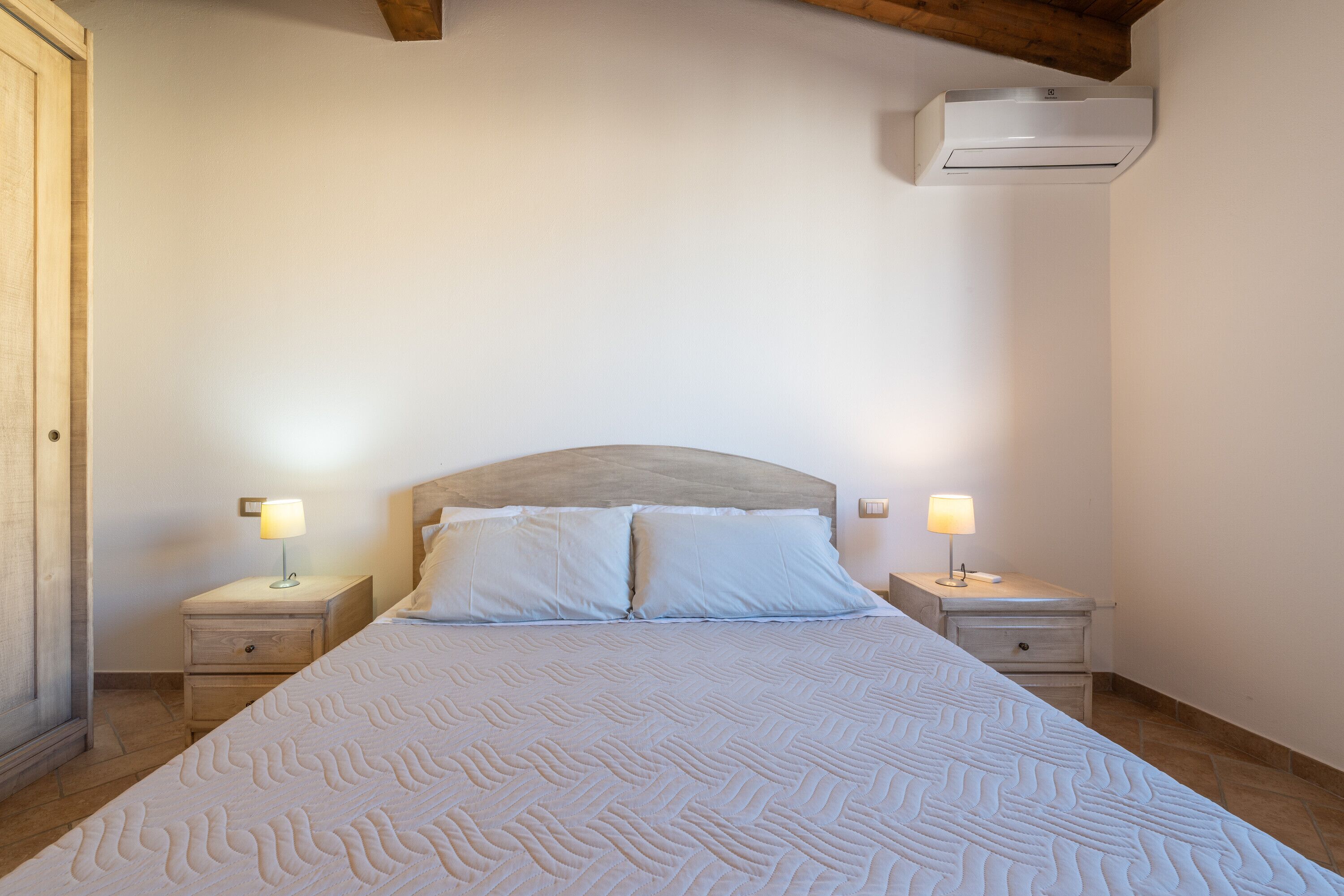 3 slaapkamers, een strijkplank/strijkijzer, beddengoed