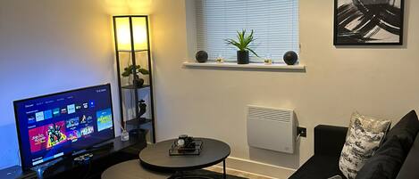 Smart-TV, DVD-Player, Computerbildschirme