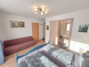 1 bedroom, WiFi, bed sheets