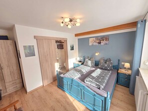1 bedroom, WiFi, bed sheets