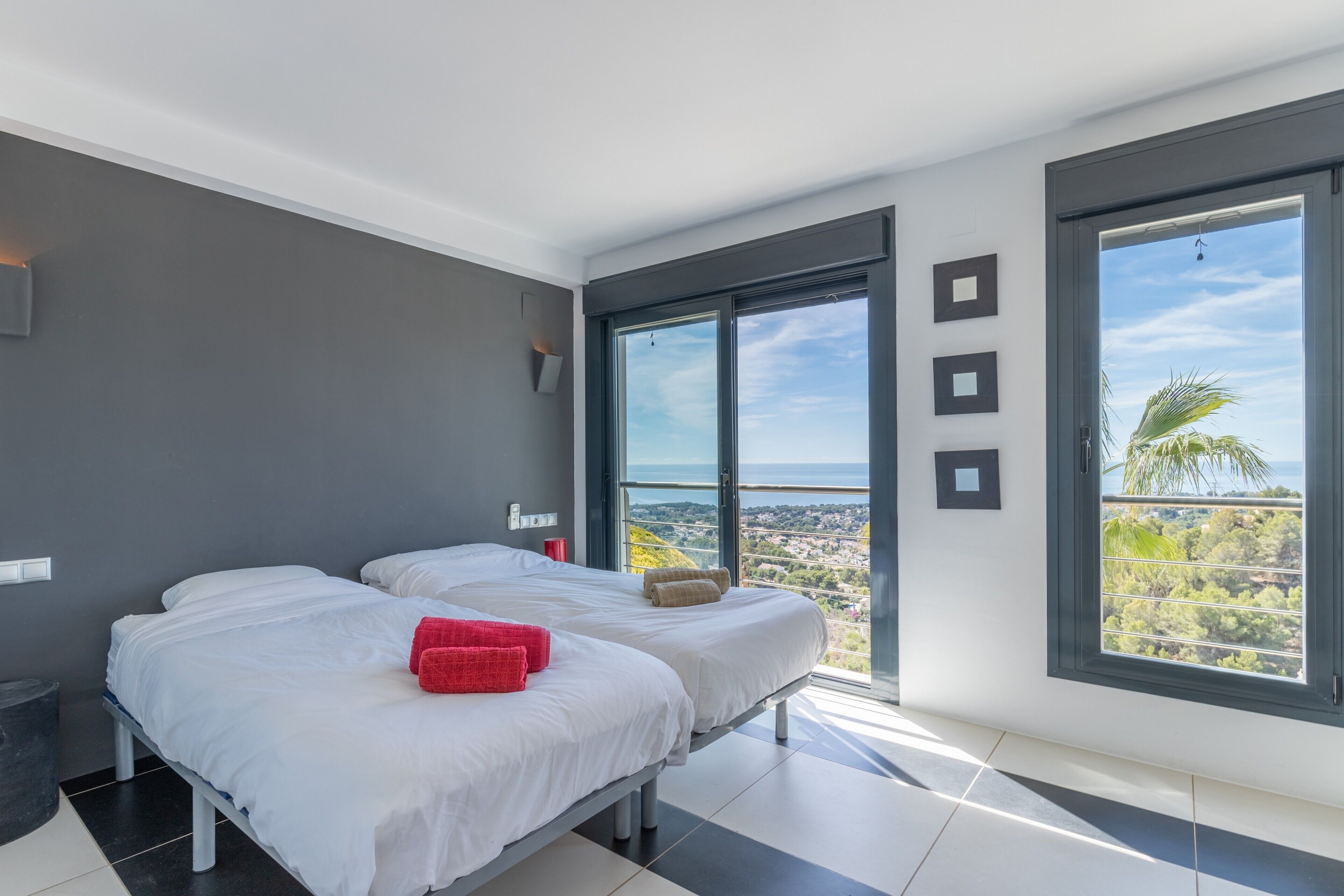 5 slaapkamers, een strijkplank/strijkijzer, gratis wifi, beddengoed