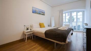Desk, iron/ironing board, travel crib, WiFi