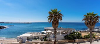 Villa 'Ramirez' with Sea View, Shared Garden