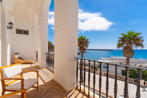 Villa 'Ramirez' avec vue sur la mer, jardin partagé