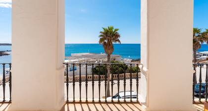 Villa 'Ramirez' with Sea View, Shared Garden