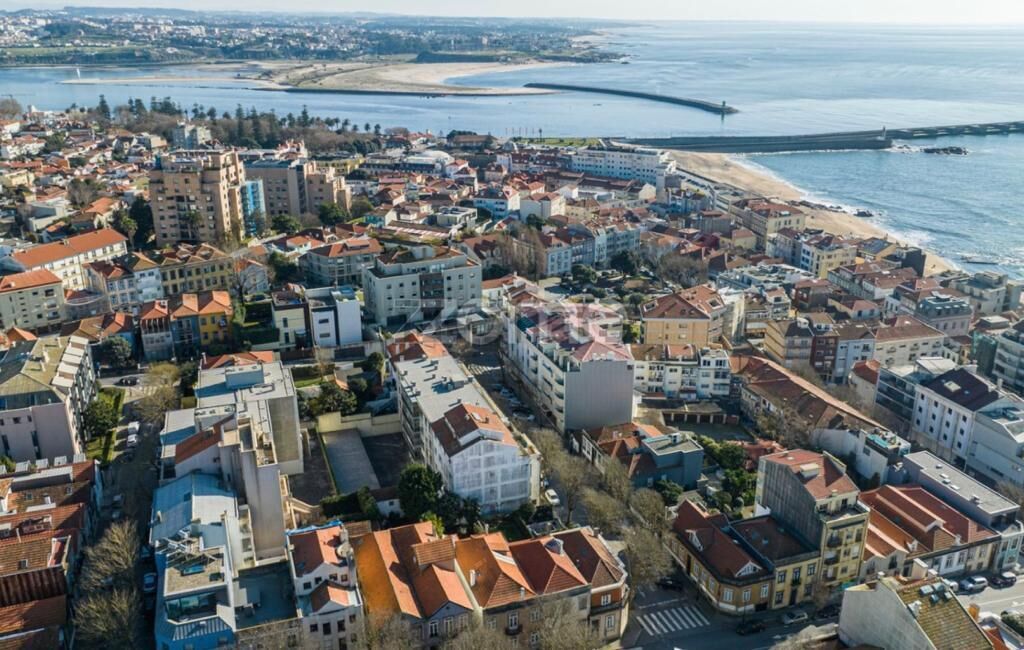 Photo - Seaside Elegance and Tranquility: Your Luxurious Porto Getaway