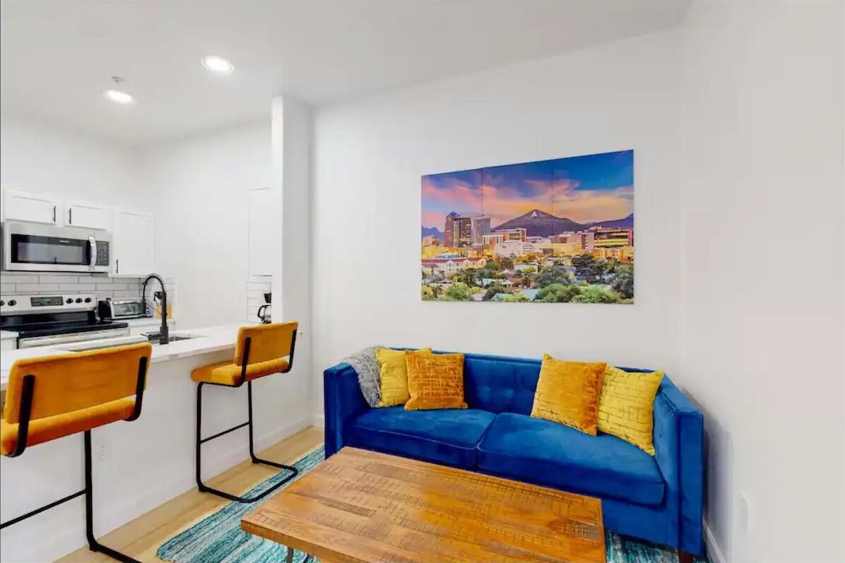 Dog-Friendly 2BD/2BA Condo w/ Pool by River Walk - Low Summer Rates! 🏖️🐕🌞