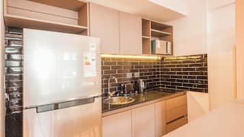 Executive Apartment | 1 bedroom, free WiFi, bed sheets