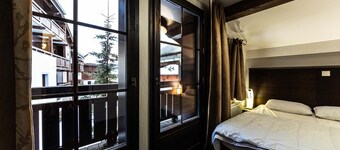 Cozy ski chalet in Les Gets 400m from the cable cars! 