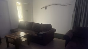 Standard Double or Twin Room | Living area - Robs place (Buderim)