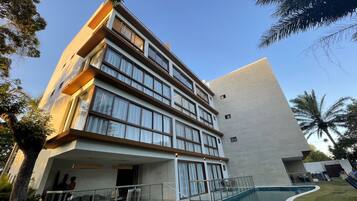 Fachada da propriedade