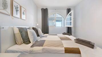 2 habitaciones, tabla de planchar con plancha y wifi gratis