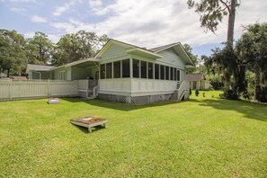 Exterior - 100" Projector,  Marsh Views, Game Room, Coffee Bar, Early Check In (Savannah)