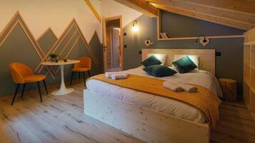 5 chambres, fer et planche à repasser, Wi-Fi, draps fournis