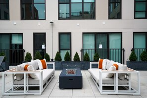 Terrace/patio - Luxury Apartment in Downtown With/Pool/Gym/Rooftop (Cincinnati)