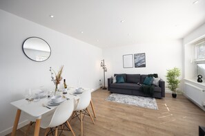 Living area - Contemporary 2-Bedroom Apart near Balham (London)