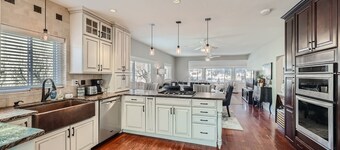 "Discover Tranquil Elegance: Your Charming Retreat in the Heart of Castle Rock"