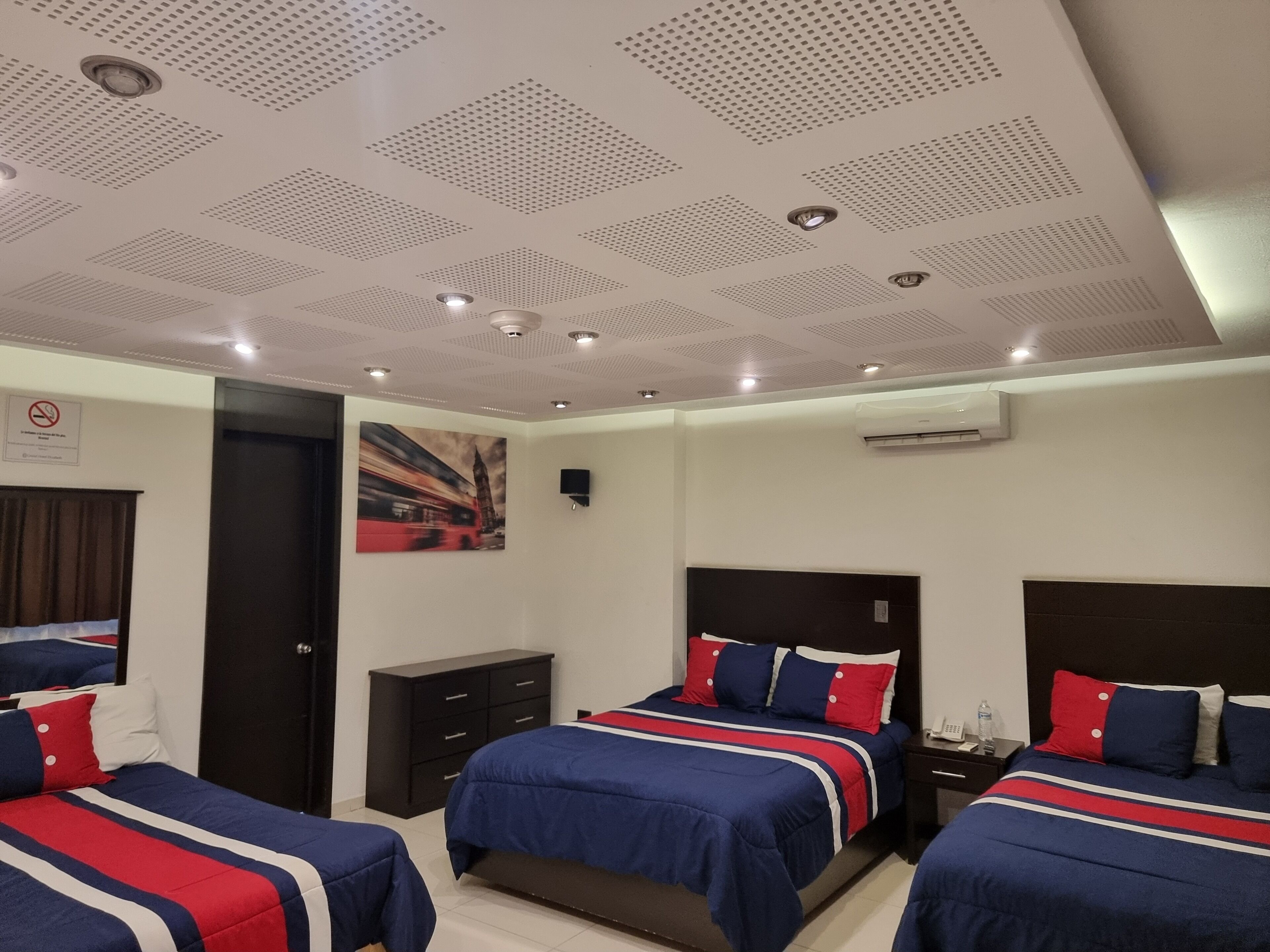 Tremannsrom – standard, ikke-røyk | Safe på rommet, individuelt dekorert, individuelt innredet og skrivebord