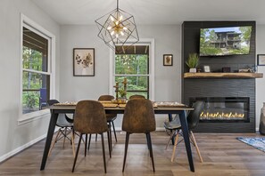 Dining - Windy Knoll Adventure! (Front Royal)