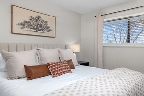 4 Schlafzimmer, Zimmersafe, Schreibtisch, Bügeleisen/Bügelbrett