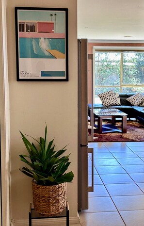 Smart TV, fireplace, books, stereo - 2 x bed beach retreat Torquay, sauna, beach, golf (Torquay)