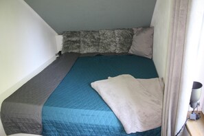 3 bedrooms, iron/ironing board, WiFi