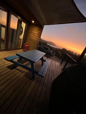 Vista frontal de la propiedad