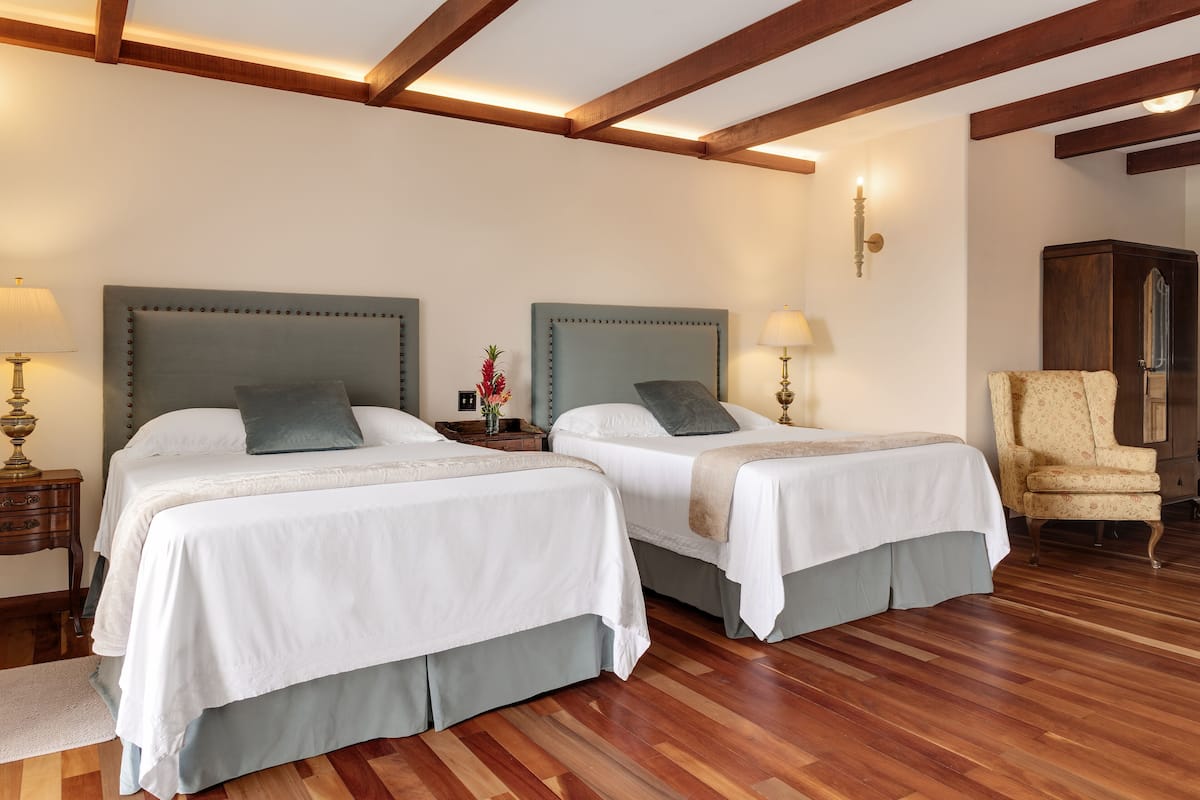 Standardzimmer, Mehrere Betten, Balkon, Gartenblick (Standard Room)