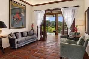 Exclusive Villa, Private Pool, Garden View (2 Bedroom Villa w/ Plunge)