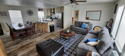 8 Bedroom, 4 Bath, 15 Beds, 4K square feet of space