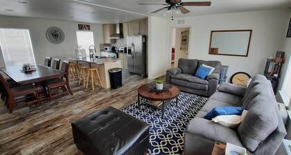 8 Bedroom, 4 Bath, 15 Beds, 4K square feet of space