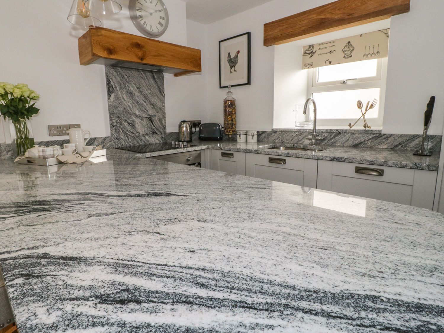 Lava-louças, talheres/pratos/utensílios de cozinha