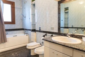 Douche, bidet