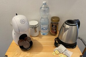 Kaffee und/oder Kaffeemaschine