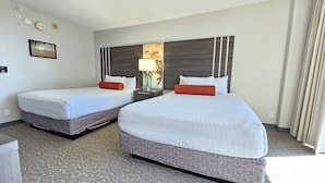 In-room safe, iron/ironing board, travel cot, free WiFi - Recently Renovated Studio in Palms at Waikiki (Honolulu)