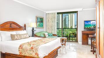 In-room safe, iron/ironing board, free WiFi, bed sheets