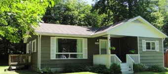 Point Clark Cottage Getaway