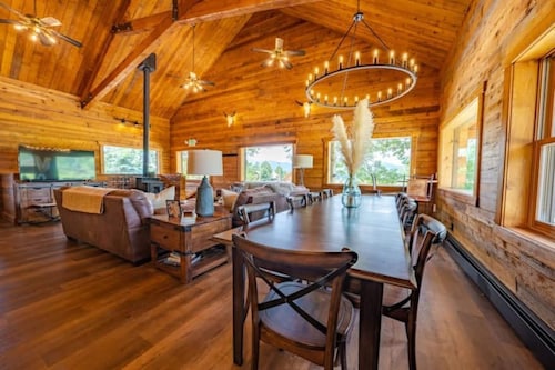 The True North Adventure Lodge is an 8-bedroom, 10-bathroom sanctuary situated in the ultimate Rocky Mountain playground.<br><br>Tucked in historic Hahn’s Peak Village and adjacent to Steamboat Lake State Park and Routt National Forest.